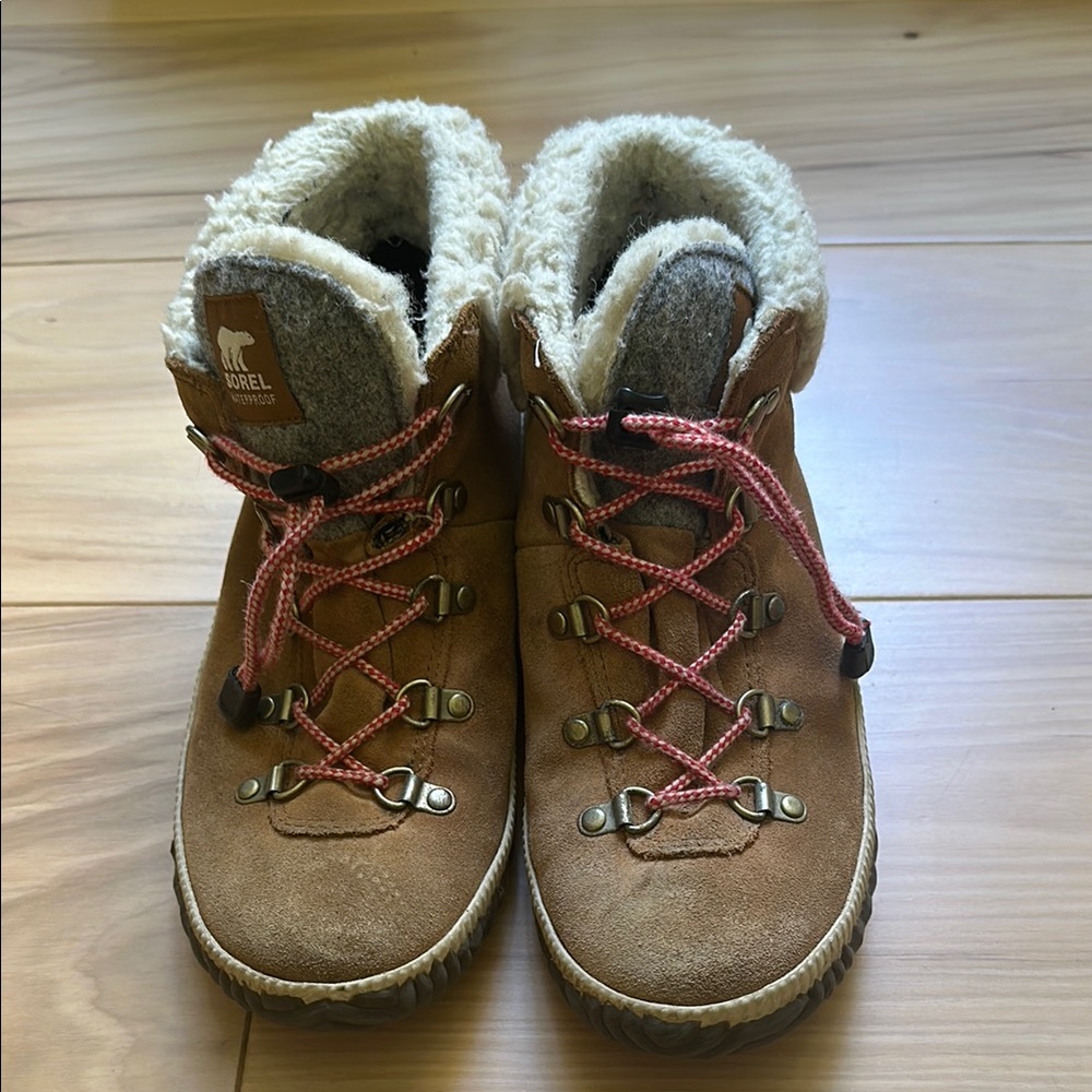 Sorel suede waterproof boots